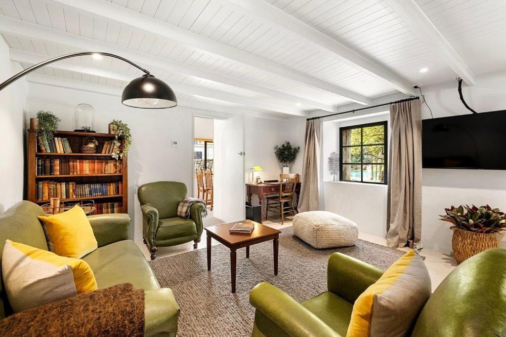 Wanaka Stone Cottage - Wanaka Holiday Home المظهر الخارجي الصورة