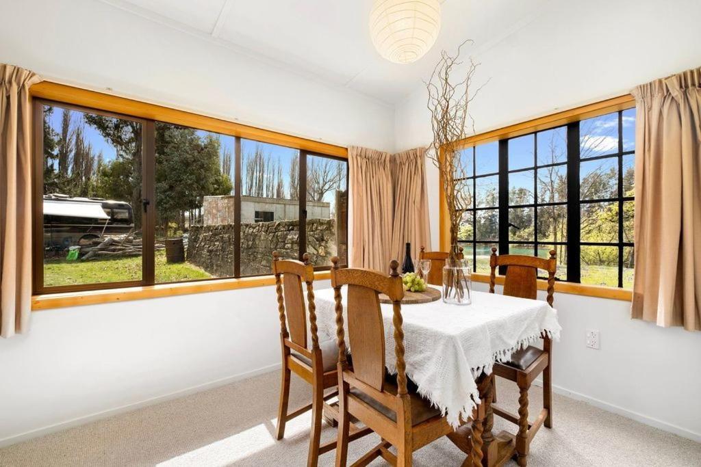 Wanaka Stone Cottage - Wanaka Holiday Home المظهر الخارجي الصورة